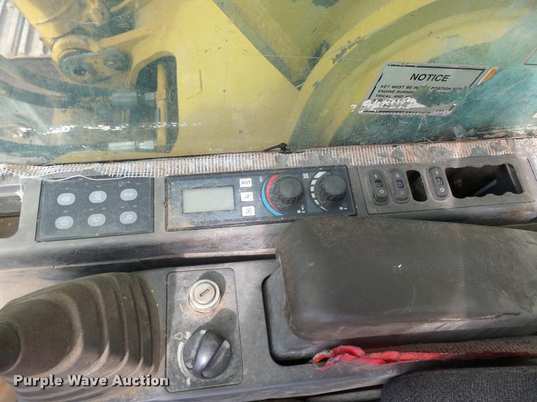 image for item DB0085 2004 Caterpillar 330C L excavator