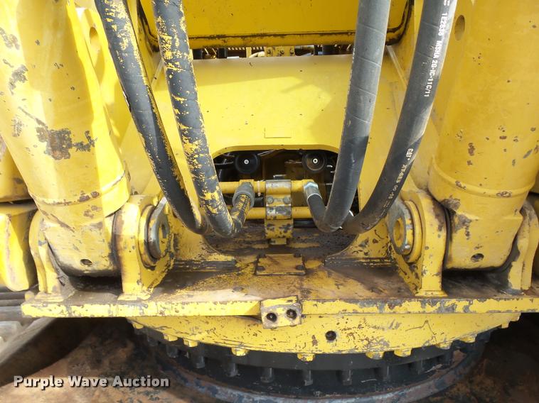 image for item DB0085 2004 Caterpillar 330C L excavator