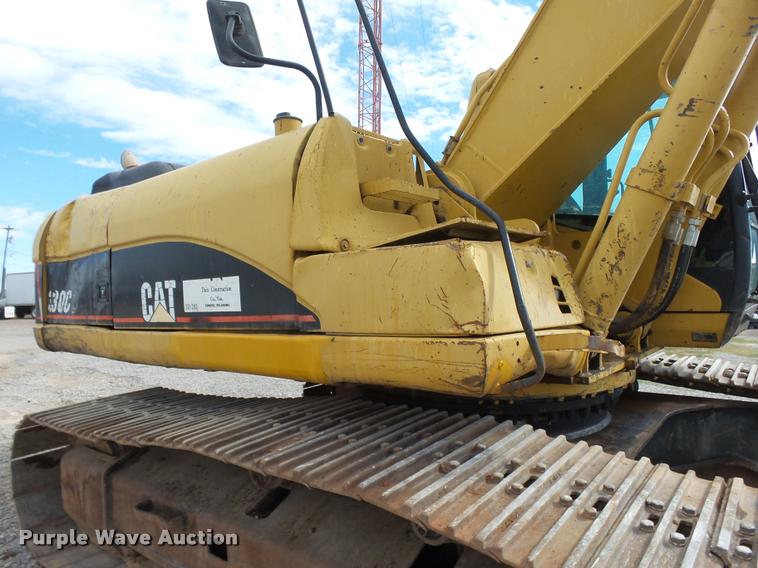 image for item DB0085 2004 Caterpillar 330C L excavator