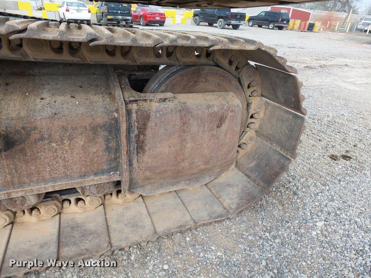 image for item DB0085 2004 Caterpillar 330C L excavator