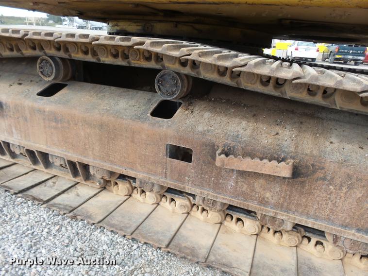 image for item DB0085 2004 Caterpillar 330C L excavator