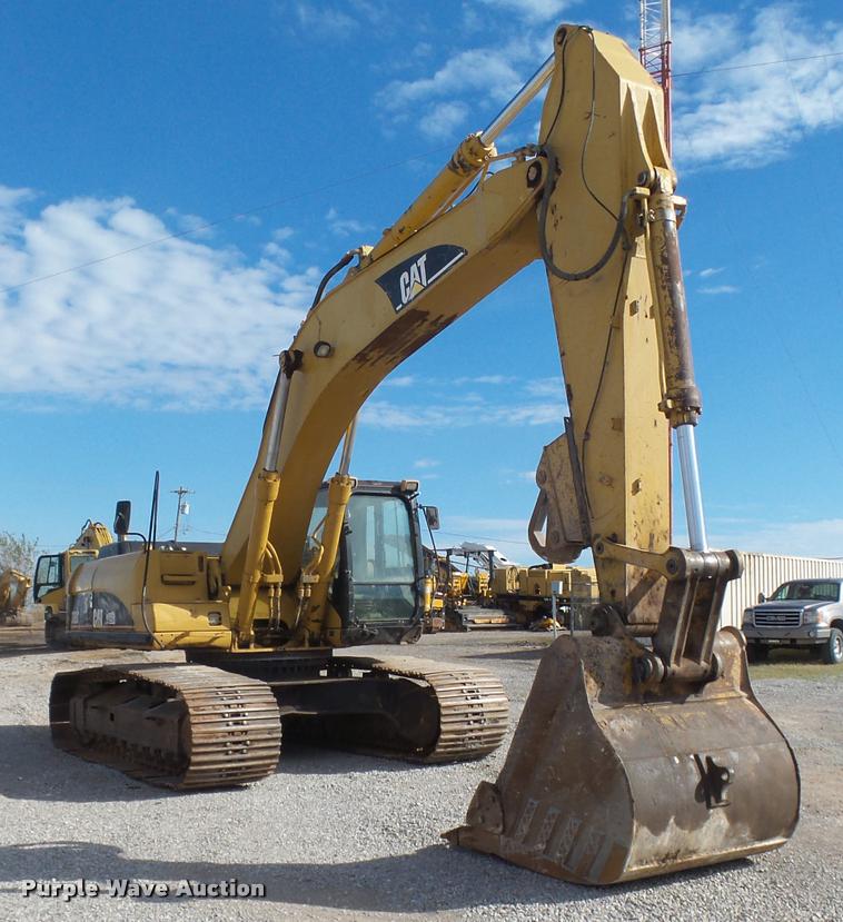 image for item DB0086 2004 Caterpillar 330C L excavator