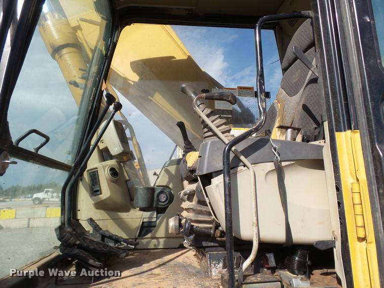 image for item DB0086 2004 Caterpillar 330C L excavator