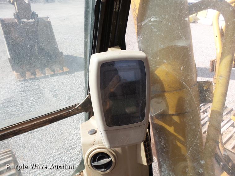 image for item DB0086 2004 Caterpillar 330C L excavator