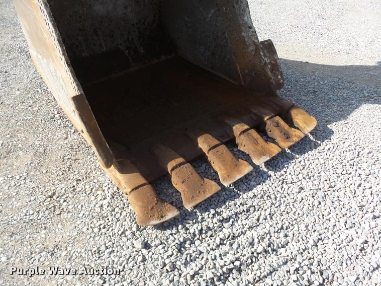 image for item DB0086 2004 Caterpillar 330C L excavator