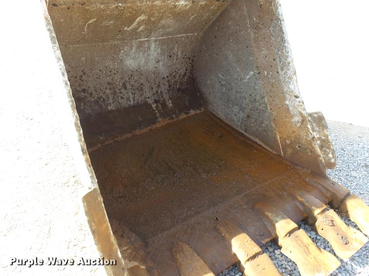 image for item DB0086 2004 Caterpillar 330C L excavator