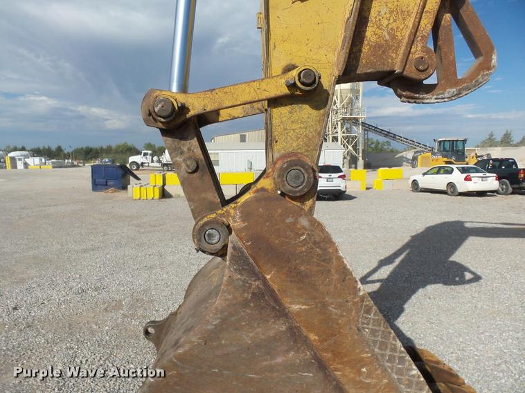 image for item DB0086 2004 Caterpillar 330C L excavator