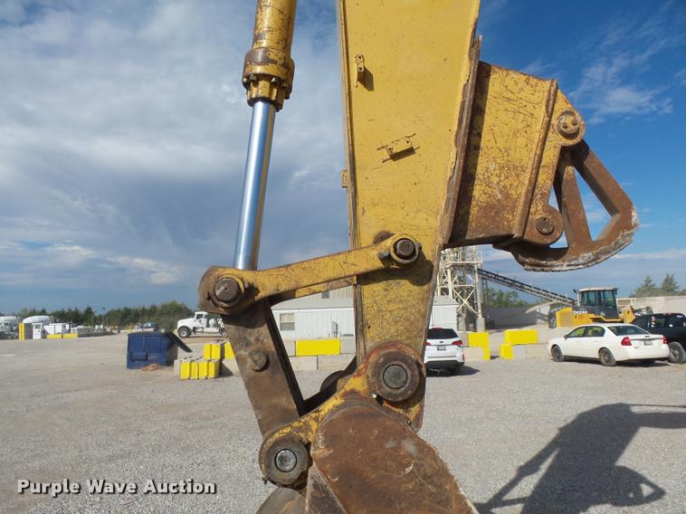 image for item DB0086 2004 Caterpillar 330C L excavator