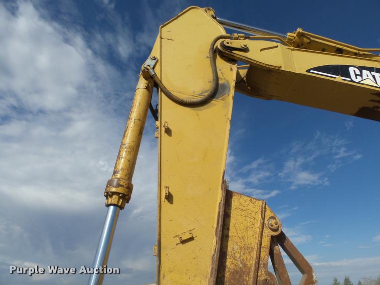 image for item DB0086 2004 Caterpillar 330C L excavator