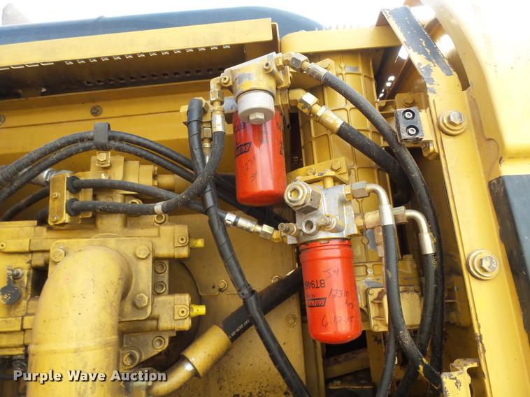 image for item DB0086 2004 Caterpillar 330C L excavator
