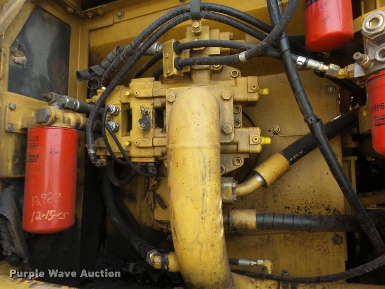 image for item DB0086 2004 Caterpillar 330C L excavator