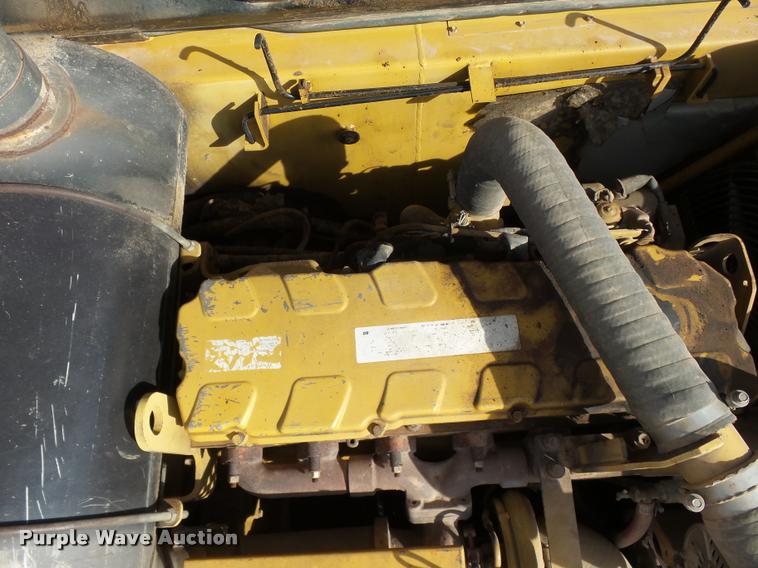 image for item DB0086 2004 Caterpillar 330C L excavator
