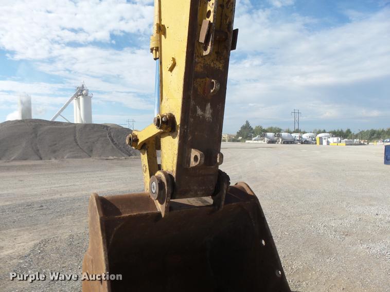image for item DB0087 2004 Caterpillar 330C L excavator
