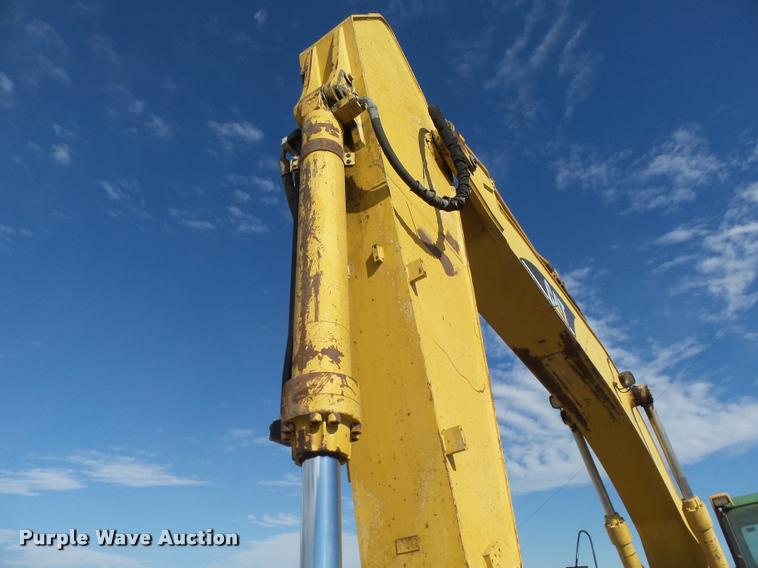 image for item DB0087 2004 Caterpillar 330C L excavator