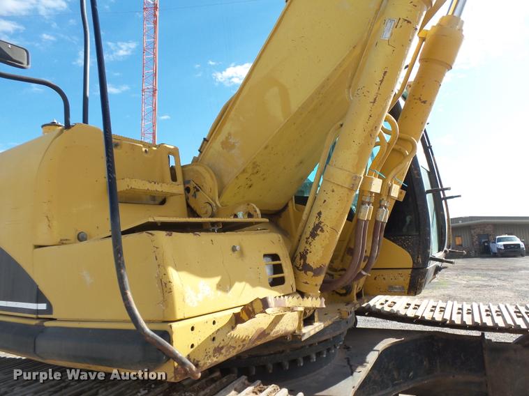 image for item DB0087 2004 Caterpillar 330C L excavator