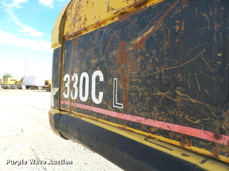 image for item DB0087 2004 Caterpillar 330C L excavator