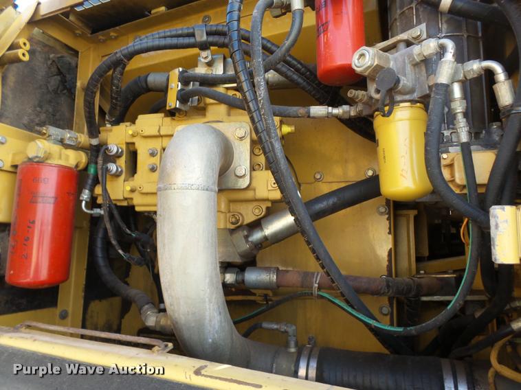 image for item DB0087 2004 Caterpillar 330C L excavator
