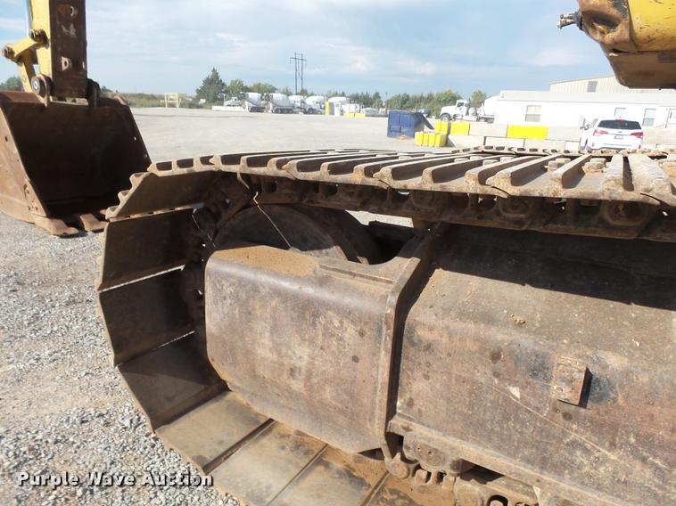 image for item DB0087 2004 Caterpillar 330C L excavator