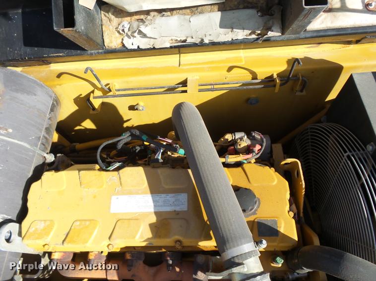 image for item DB0087 2004 Caterpillar 330C L excavator