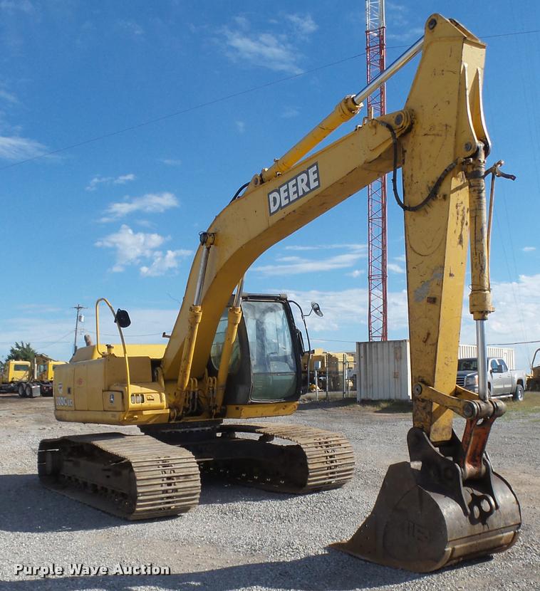 image for item DB0088 2005 John Deere 200C LC excavator