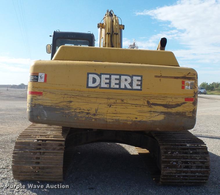 image for item DB0088 2005 John Deere 200C LC excavator