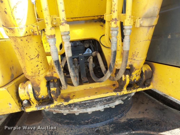 image for item DB0088 2005 John Deere 200C LC excavator