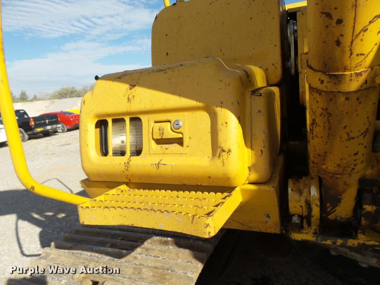 image for item DB0088 2005 John Deere 200C LC excavator