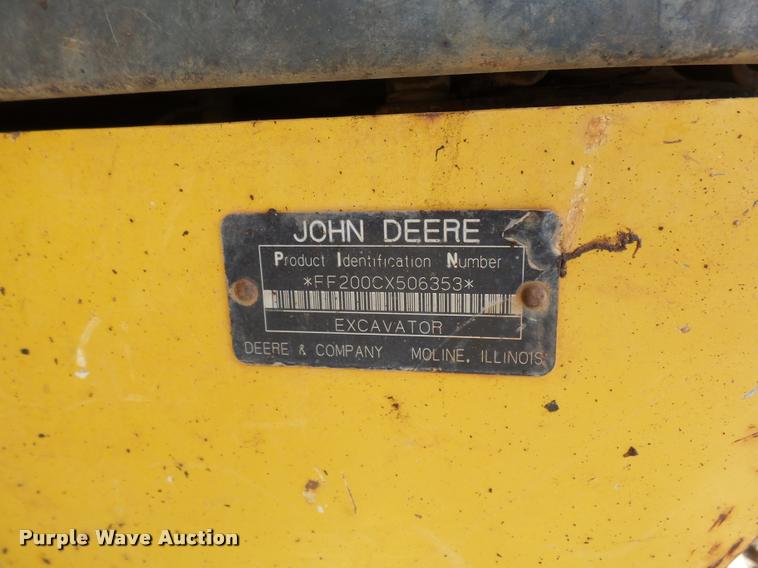 image for item DB0088 2005 John Deere 200C LC excavator
