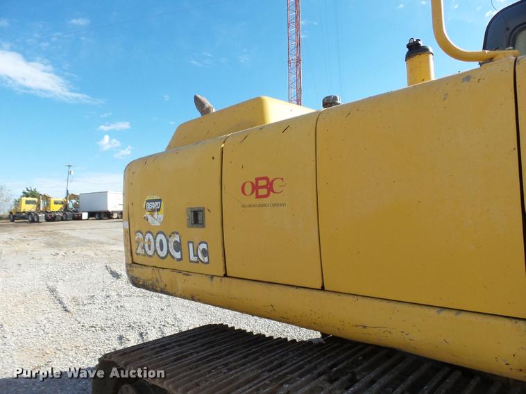 image for item DB0088 2005 John Deere 200C LC excavator