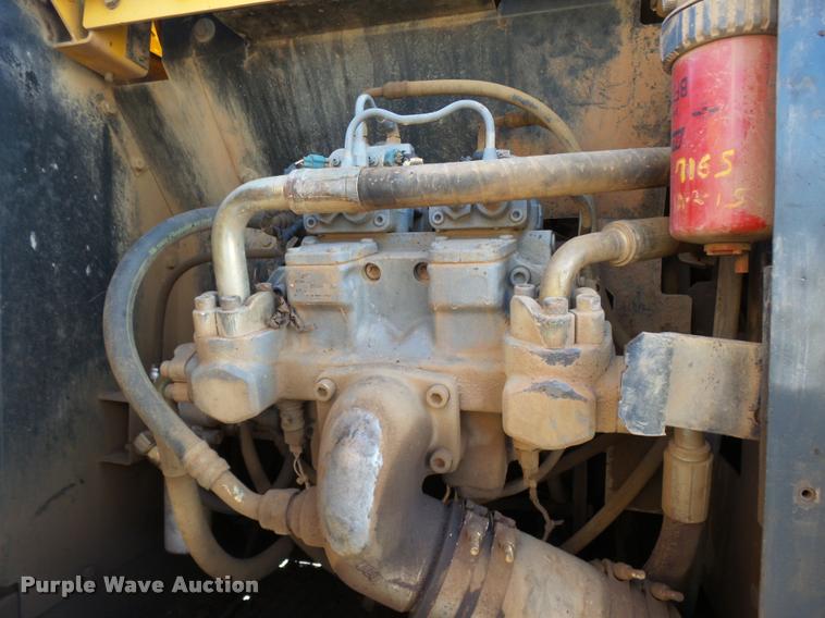 image for item DB0088 2005 John Deere 200C LC excavator