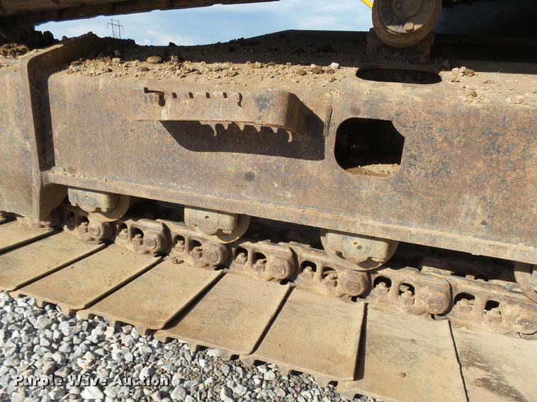 image for item DB0088 2005 John Deere 200C LC excavator