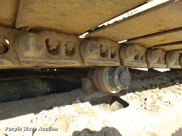 image for item DB0088 2005 John Deere 200C LC excavator