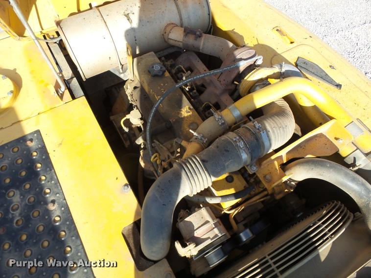 image for item DB0088 2005 John Deere 200C LC excavator