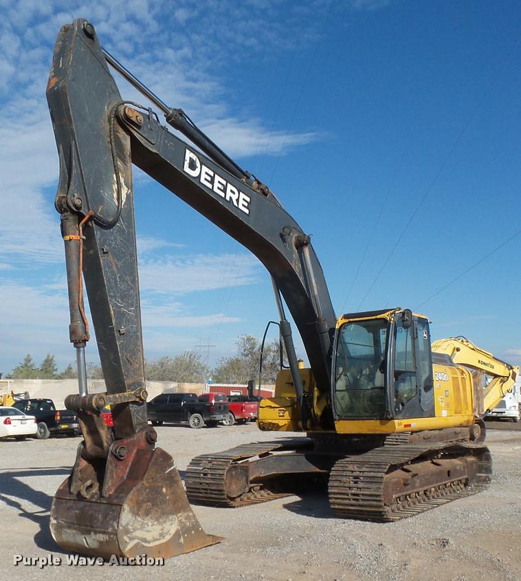 image for item DB0089 2007 John Deere 240D LC excavator
