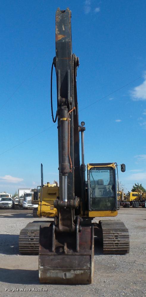 image for item DB0089 2007 John Deere 240D LC excavator