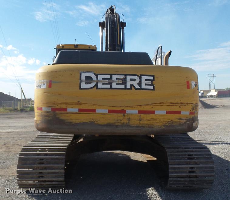 image for item DB0089 2007 John Deere 240D LC excavator