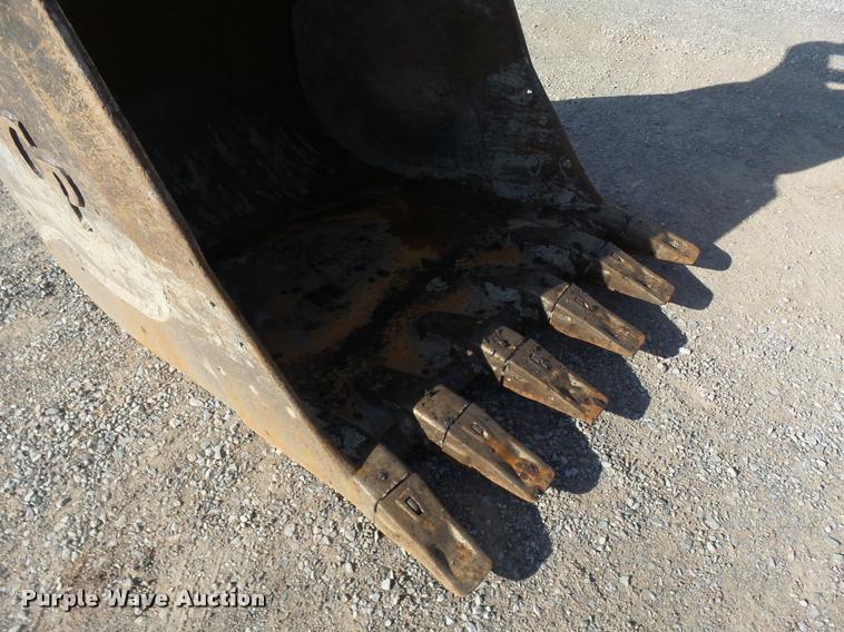 image for item DB0089 2007 John Deere 240D LC excavator