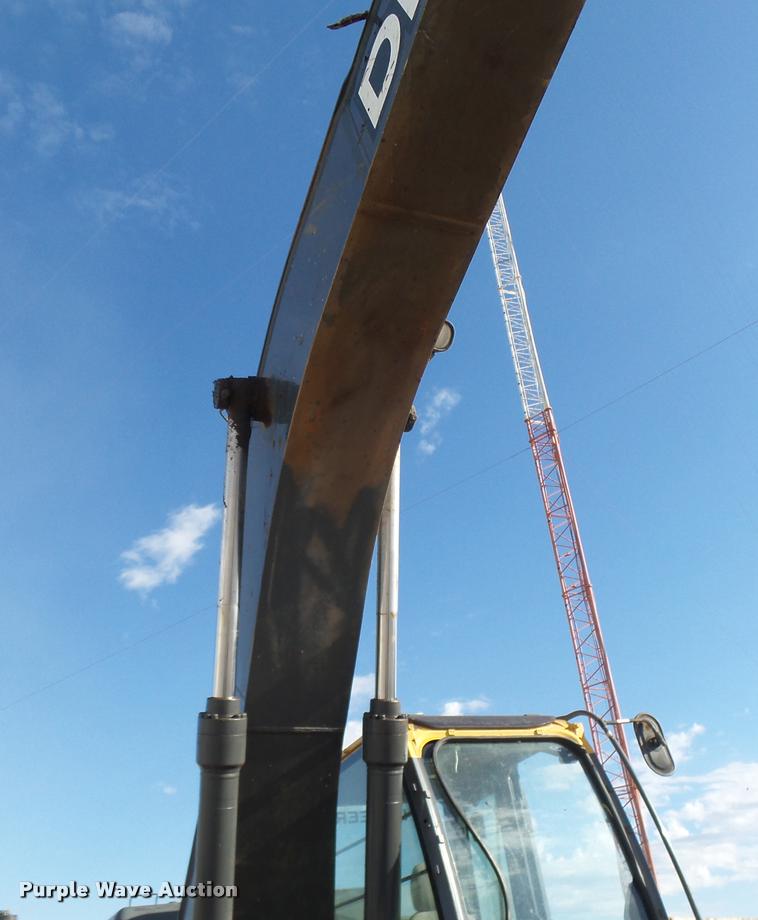 image for item DB0089 2007 John Deere 240D LC excavator