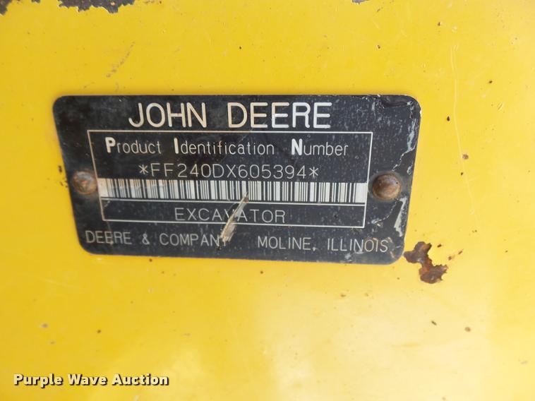 image for item DB0089 2007 John Deere 240D LC excavator