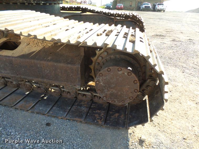 image for item DB0089 2007 John Deere 240D LC excavator