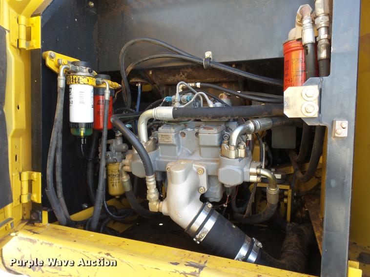 image for item DB0089 2007 John Deere 240D LC excavator