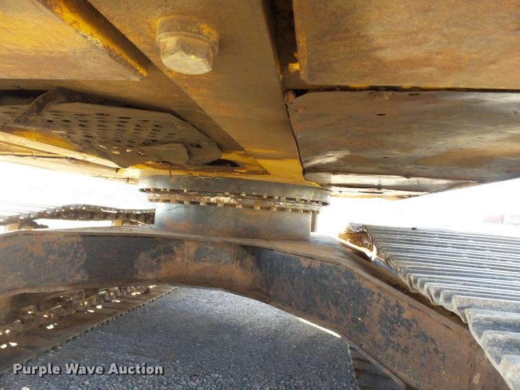 image for item DB0089 2007 John Deere 240D LC excavator