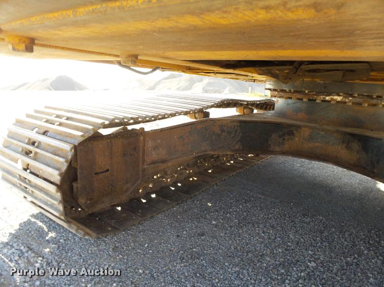 image for item DB0089 2007 John Deere 240D LC excavator