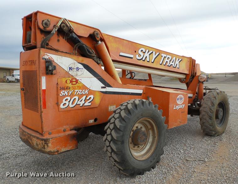 image for item DB0092 2004 Sky Trak 8042 Legacy Series telehandler