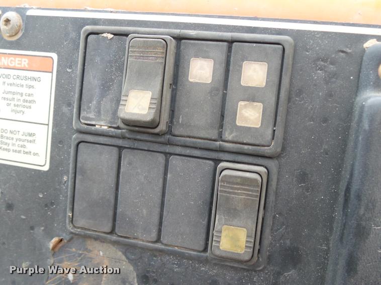 image for item DB0092 2004 Sky Trak 8042 Legacy Series telehandler