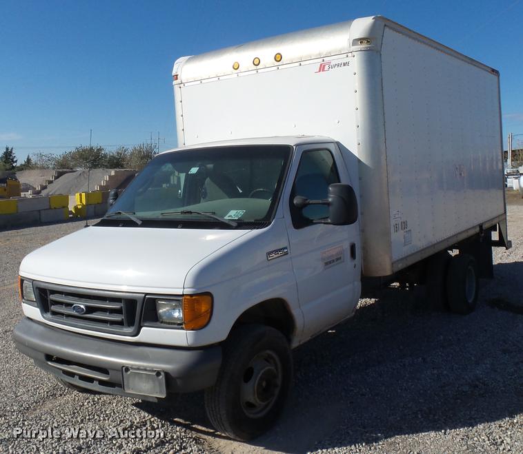 image for item DB0095 2007 Ford Econoline E450 box truck
