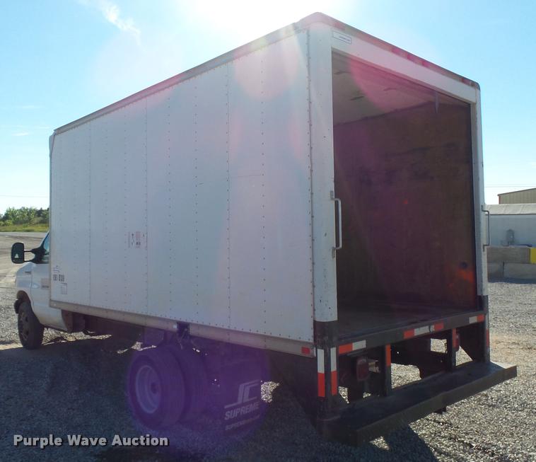 image for item DB0095 2007 Ford Econoline E450 box truck