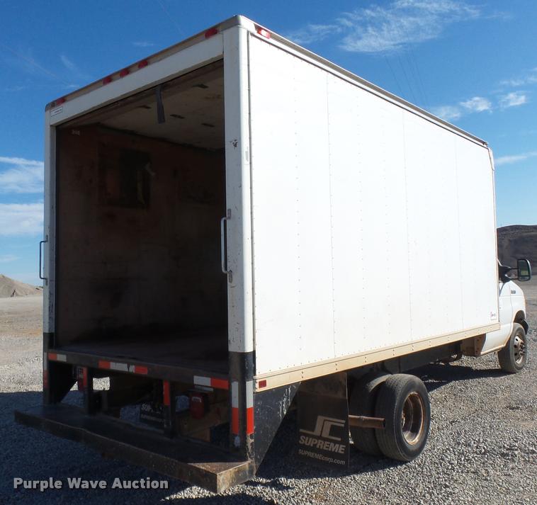 image for item DB0095 2007 Ford Econoline E450 box truck