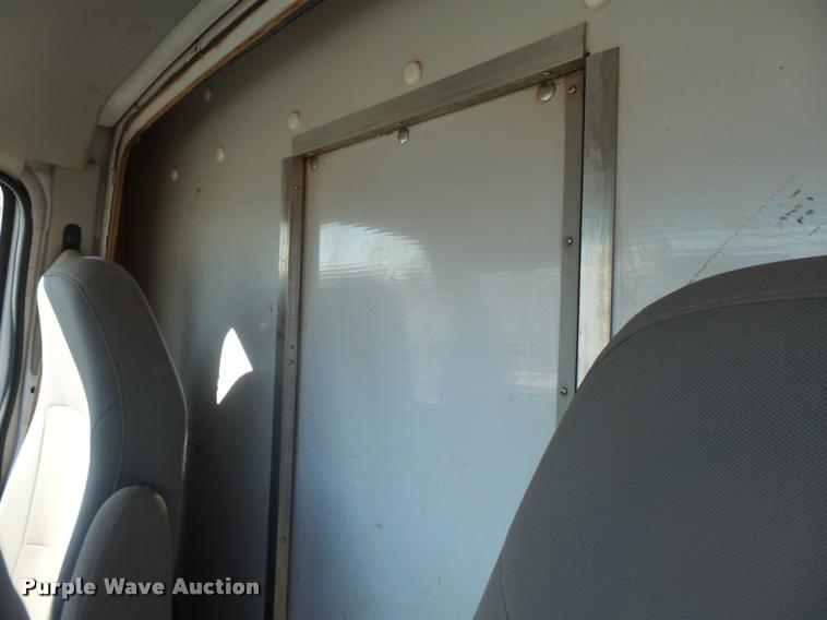 image for item DB0095 2007 Ford Econoline E450 box truck