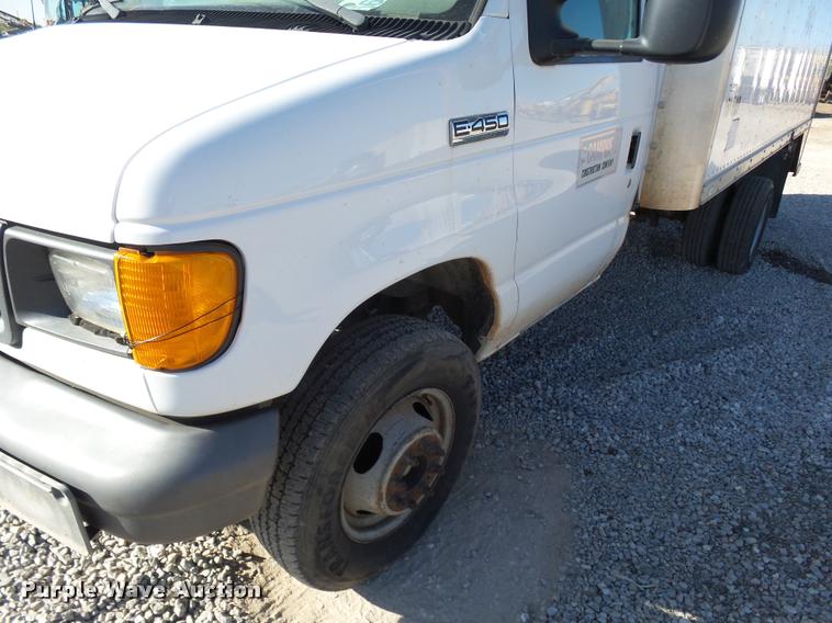 image for item DB0095 2007 Ford Econoline E450 box truck